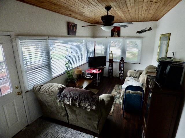 1525 E Williams Drive, Beloit, WI 53511