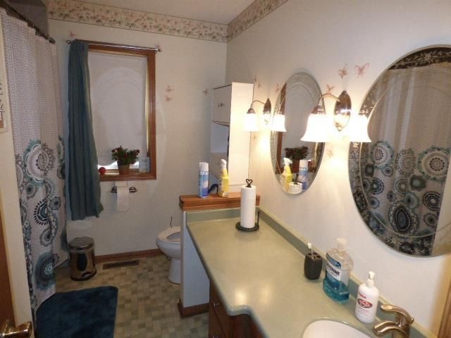 1525 E Williams Drive, Beloit, WI 53511