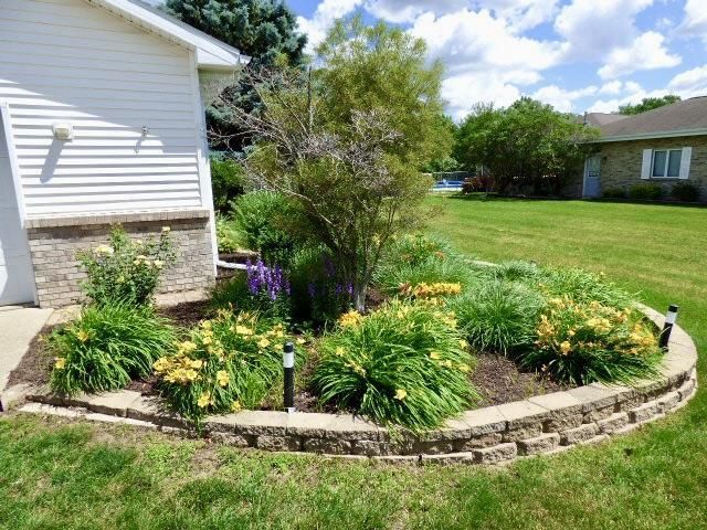 1525 E Williams Drive, Beloit, WI 53511