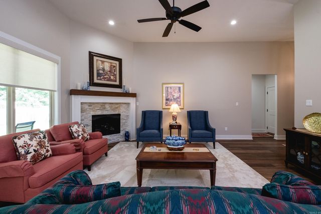 15001 Matterhorn Loop, Maumelle, AR 72113