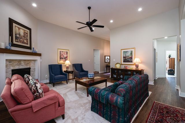 15001 Matterhorn Loop, Maumelle, AR 72113