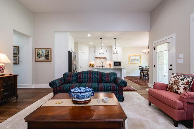 15001 Matterhorn Loop, Maumelle, AR 72113