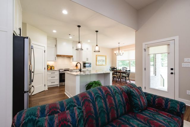 15001 Matterhorn Loop, Maumelle, AR 72113