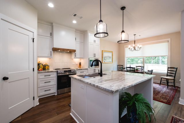 15001 Matterhorn Loop, Maumelle, AR 72113