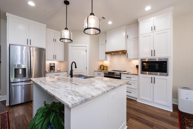 15001 Matterhorn Loop, Maumelle, AR 72113