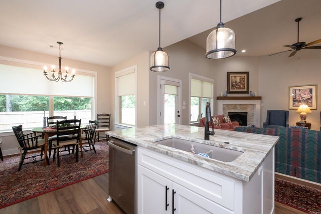 15001 Matterhorn Loop, Maumelle, AR 72113