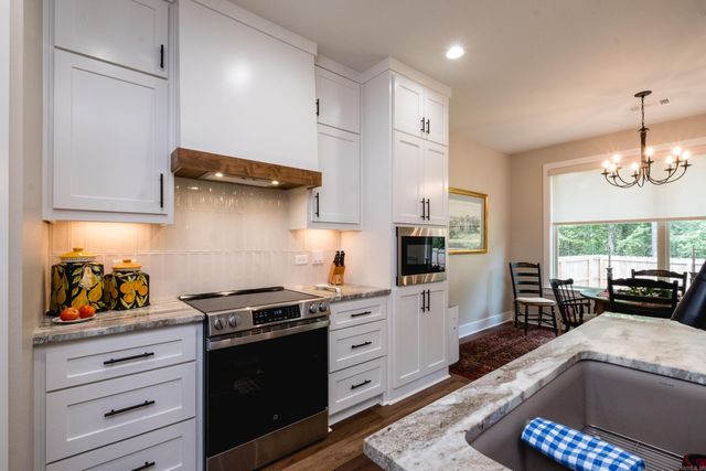 15001 Matterhorn Loop, Maumelle, AR 72113