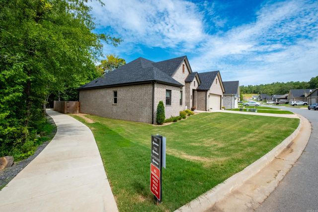 15001 Matterhorn Loop, Maumelle, AR 72113