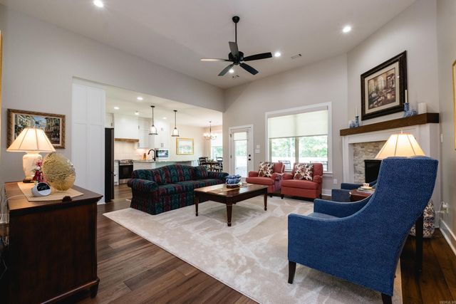 15001 Matterhorn Loop, Maumelle, AR 72113