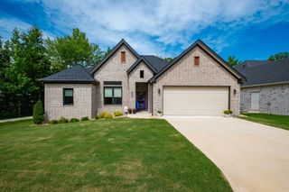 15001 Matterhorn Loop, Maumelle, AR 72113