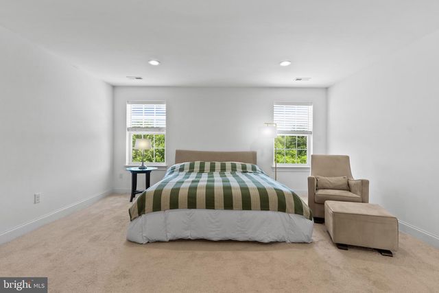 20 MELVILLE CT, Medford, NJ 08055