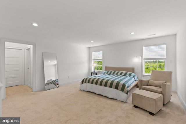 20 MELVILLE CT, Medford, NJ 08055