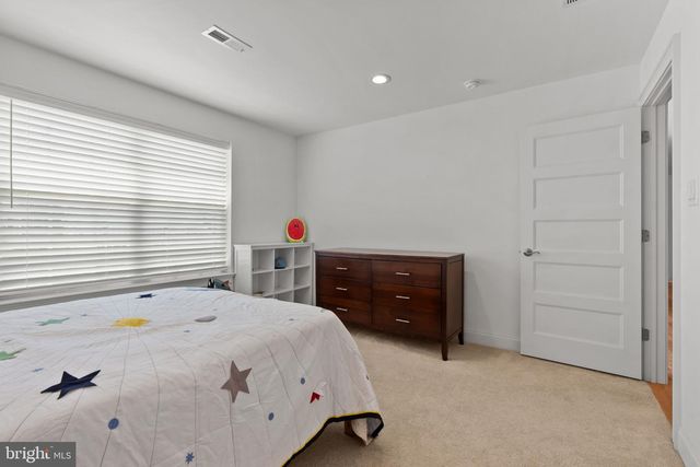 20 MELVILLE CT, Medford, NJ 08055