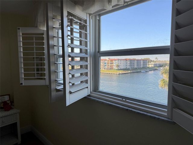 1160 Hillsboro Mile 304, Hillsboro Beach, FL 33062
