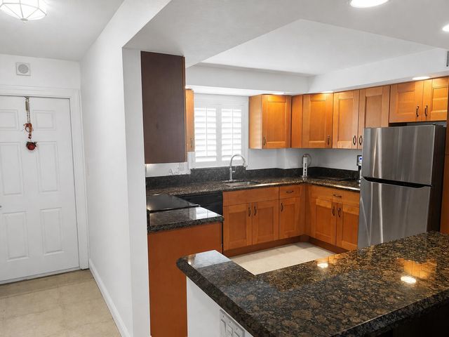 1160 Hillsboro Mile 304, Hillsboro Beach, FL 33062