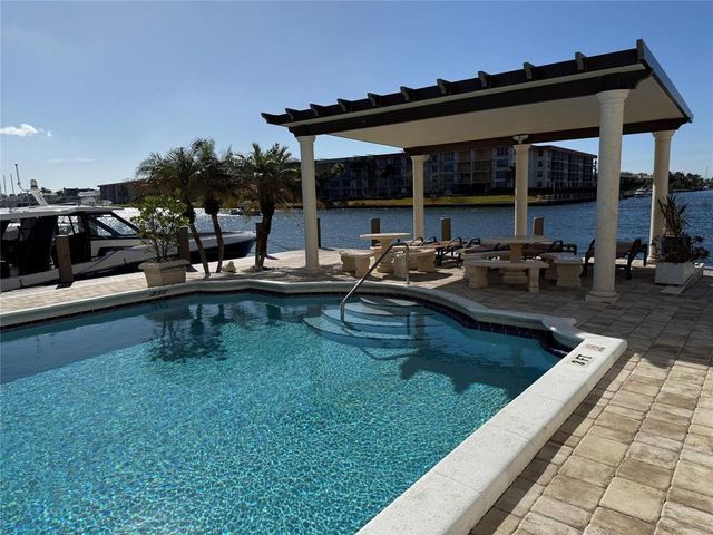 1160 Hillsboro Mile 304, Hillsboro Beach, FL 33062