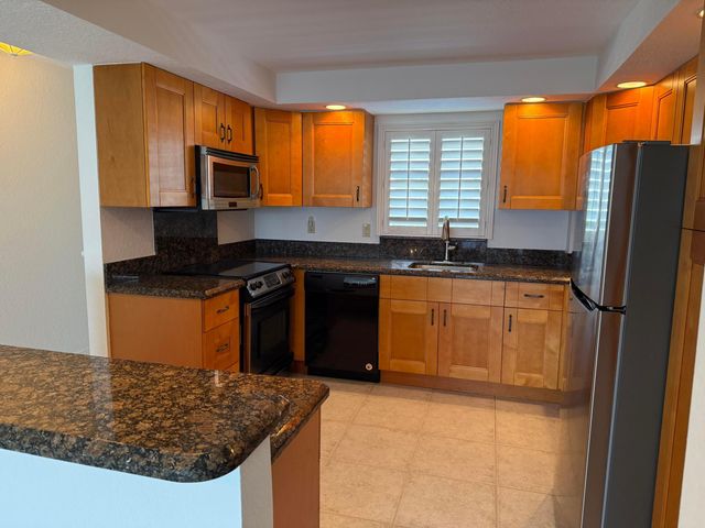 1160 Hillsboro Mile 304, Hillsboro Beach, FL 33062