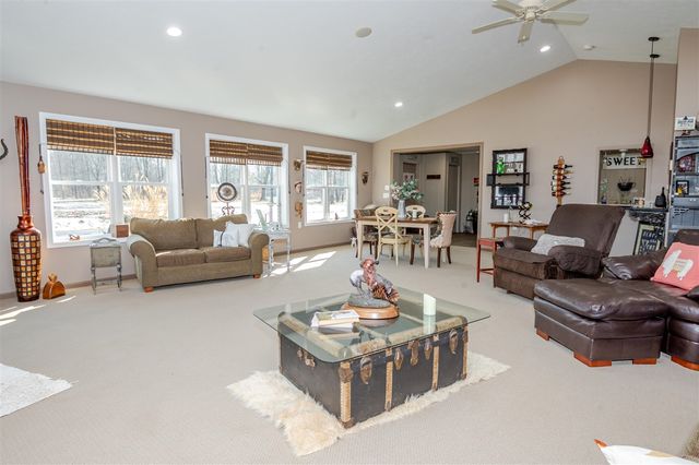 31643 Frost Street, Dowagiac, MI 49047