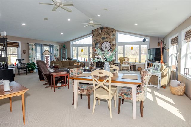 31643 Frost Street, Dowagiac, MI 49047