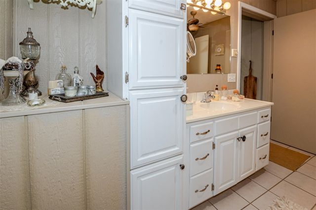 31643 Frost Street, Dowagiac, MI 49047