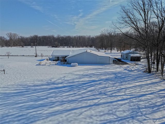 31643 Frost Street, Dowagiac, MI 49047