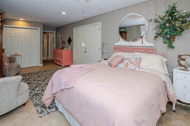 31643 Frost Street, Dowagiac, MI 49047