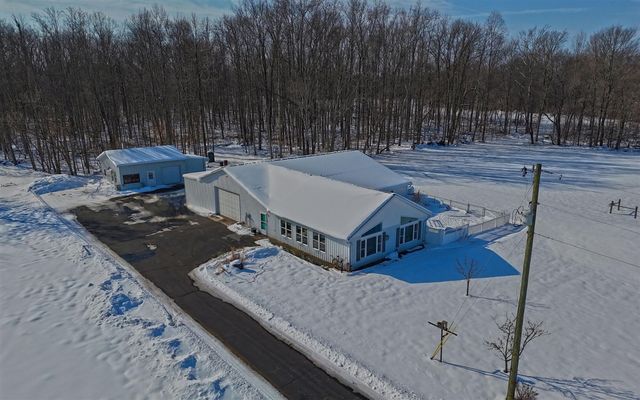 31643 Frost Street, Dowagiac, MI 49047