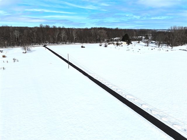 31643 Frost Street, Dowagiac, MI 49047