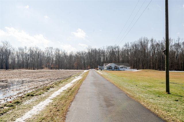 31643 Frost Street, Dowagiac, MI 49047