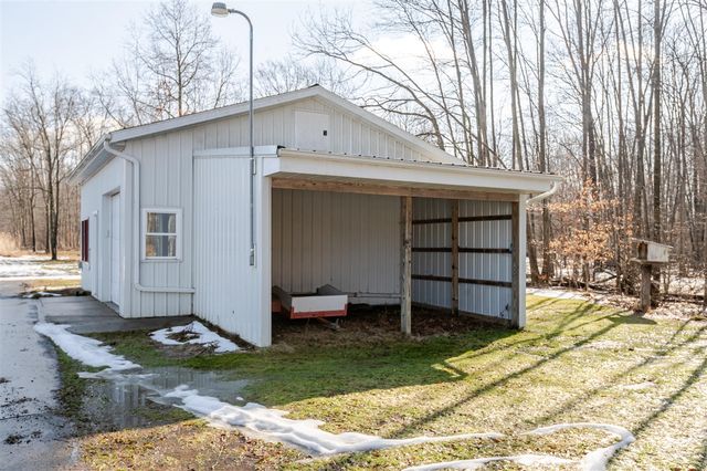 31643 Frost Street, Dowagiac, MI 49047