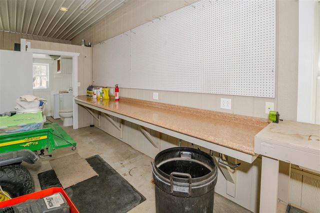 31643 Frost Street, Dowagiac, MI 49047