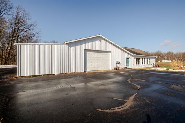 31643 Frost Street, Dowagiac, MI 49047