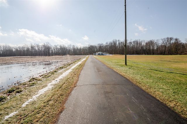 31643 Frost Street, Dowagiac, MI 49047