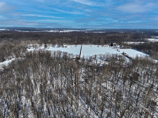 31643 Frost Street, Dowagiac, MI 49047