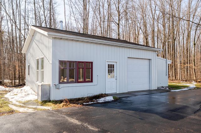 31643 Frost Street, Dowagiac, MI 49047