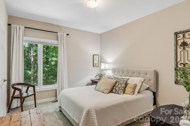 24 Turkey Roost Court, Flat Rock, NC 28739