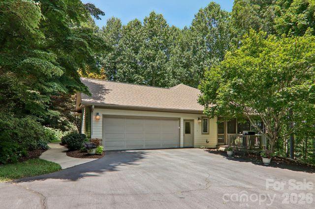 24 Turkey Roost Court, Flat Rock, NC 28739