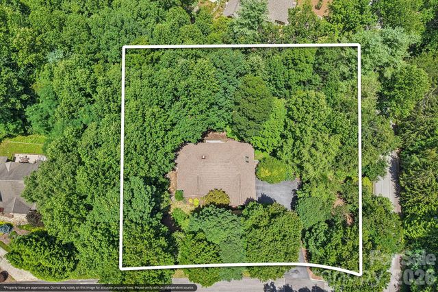 24 Turkey Roost Court, Flat Rock, NC 28739