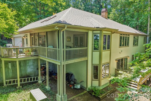 24 Turkey Roost Court, Flat Rock, NC 28739