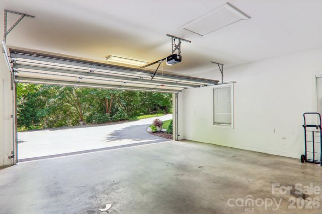 24 Turkey Roost Court, Flat Rock, NC 28739