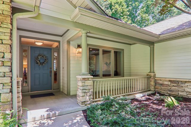 24 Turkey Roost Court, Flat Rock, NC 28739