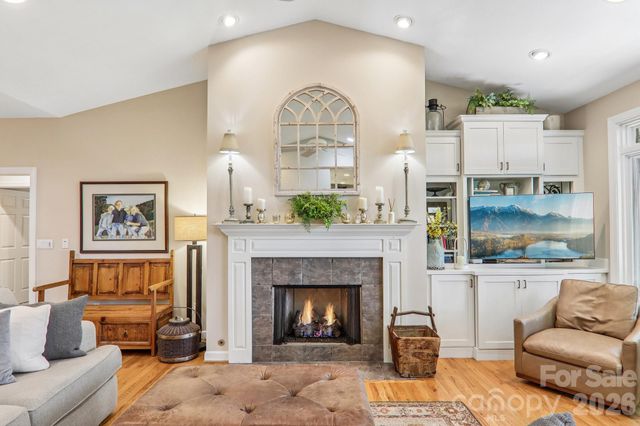 24 Turkey Roost Court, Flat Rock, NC 28739