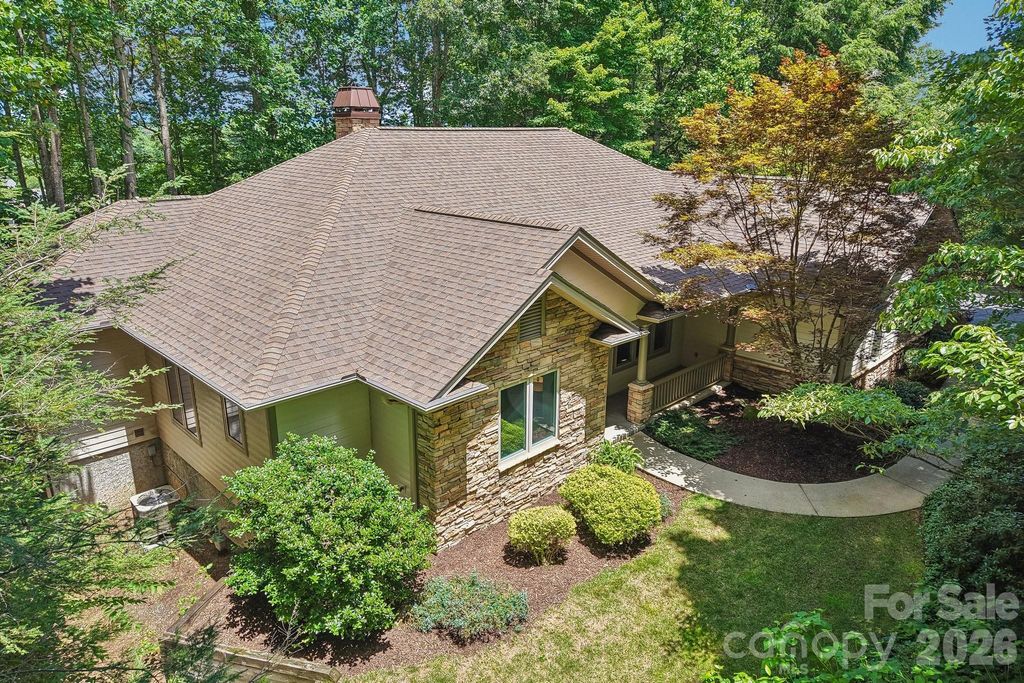 24 Turkey Roost Court, Flat Rock, NC 28739