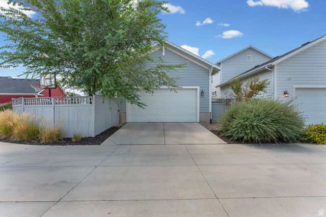 10433 S LIFFEY LN, South Jordan, UT 84009