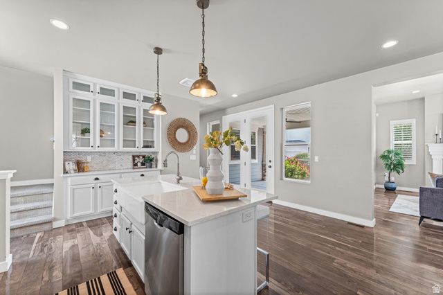 10433 S LIFFEY LN, South Jordan, UT 84009