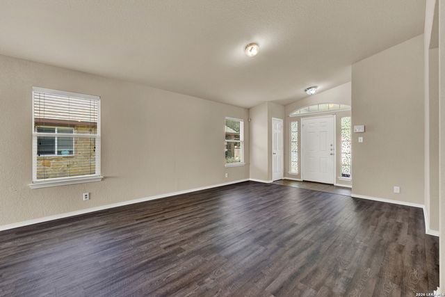 566 BRIGGS DR, New Braunfels, TX 78130