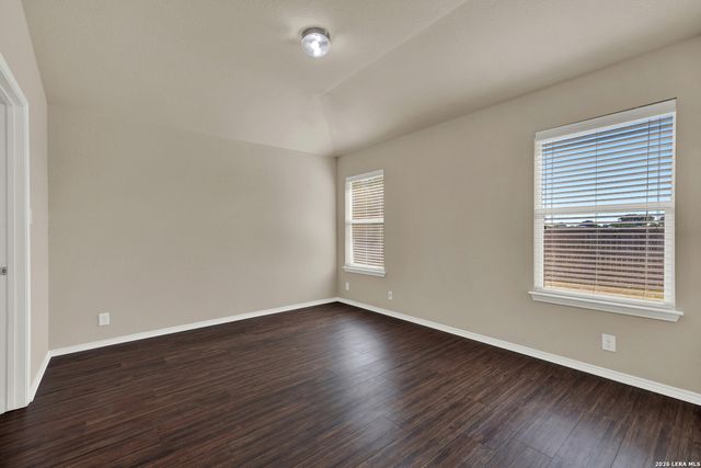 566 BRIGGS DR, New Braunfels, TX 78130