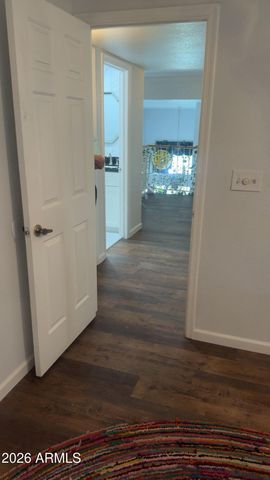 19013 N 69 Avenue, Glendale, AZ 85308