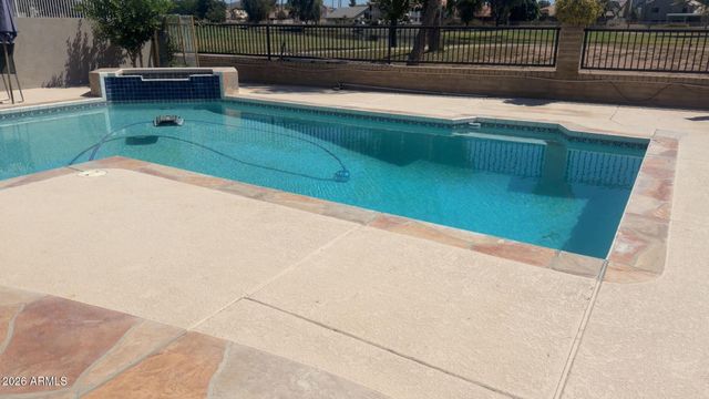 19013 N 69 Avenue, Glendale, AZ 85308