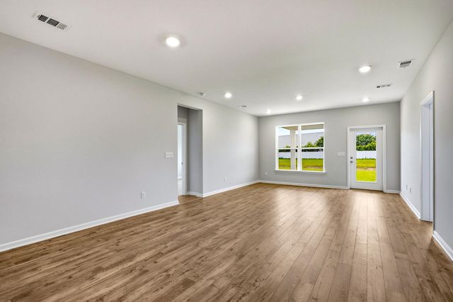 120 Buckingham Dr, Conway, SC 29526